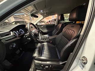 Skoda Superb Kombi 2.0 TDI 4x4 Business L&K Kamera & Värmare