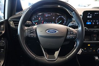 Halvkombi Ford Fiesta 13 av 19