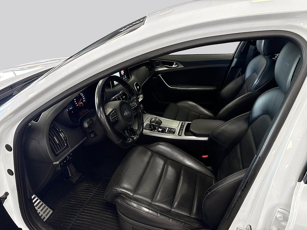 Kia Stinger 2.2 CRDi AWD GLS, GT-Line