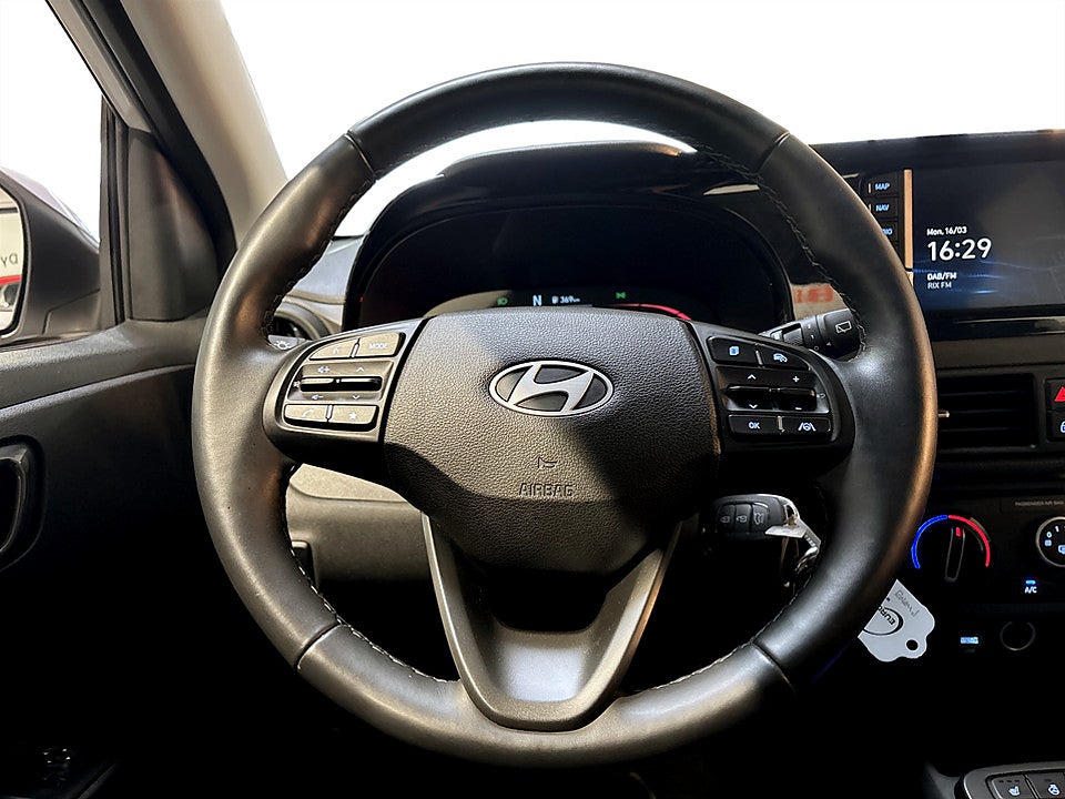 Bild på Hyundai i10 Essential 1.0 MPi 67hk AMT Aut B-KAMERA CARPLAY