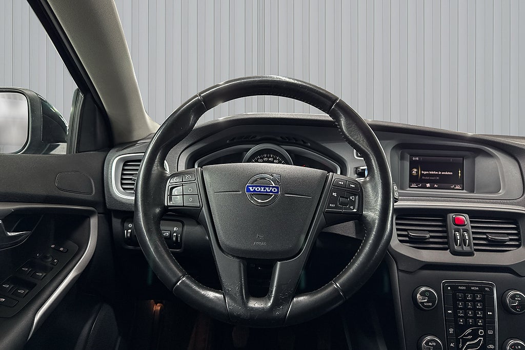 Volvo V40 2015