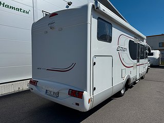 Husbil-integrerad Hymer Eriba 773 IVECO 170HK AUT 26 av 26