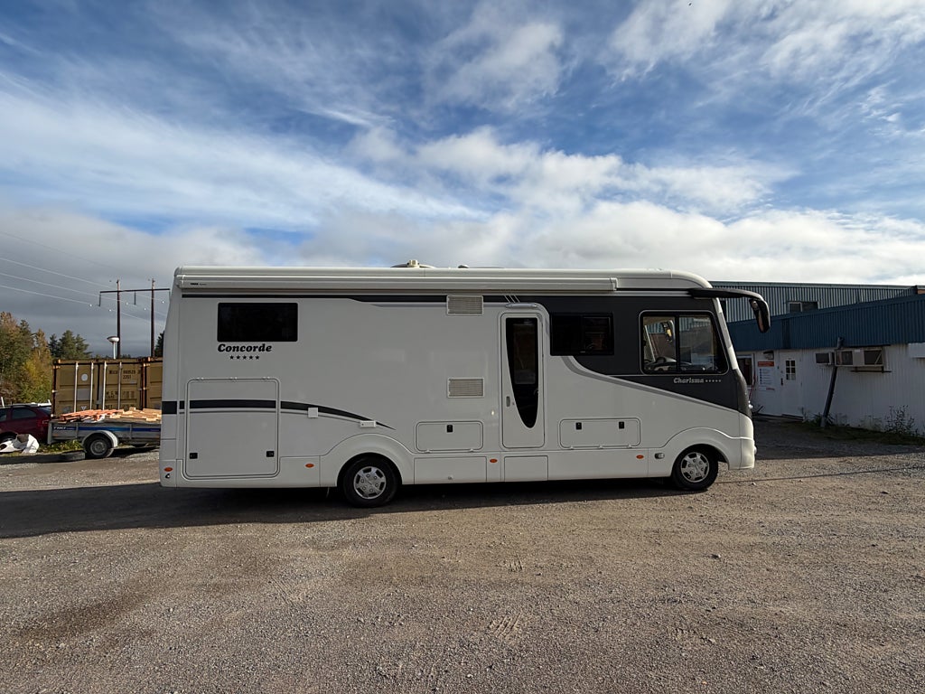 Concorde Charisma 850L / Ac / Solcell / Lågmil / Finans 