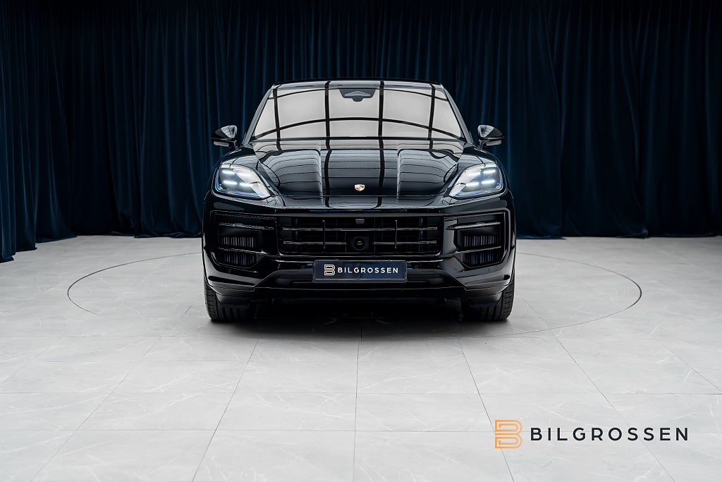 Porsche Cayenne GTS Coupé Kolfiber Burmester P-Disp Bakaxelstyrning NY
