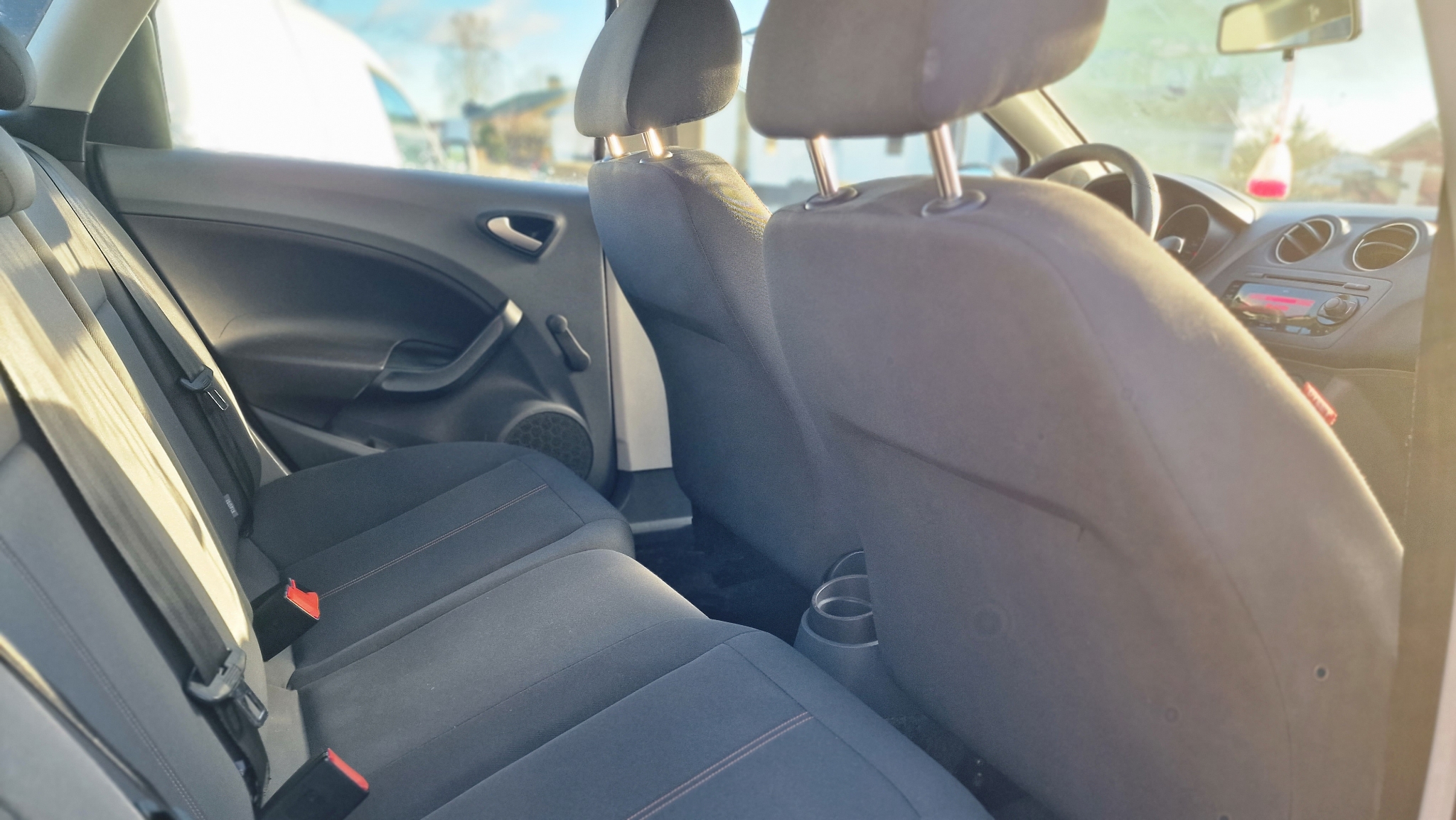 Seat Ibiza ST 1.2 TDI Reference 75hk 2011, bild 7/37