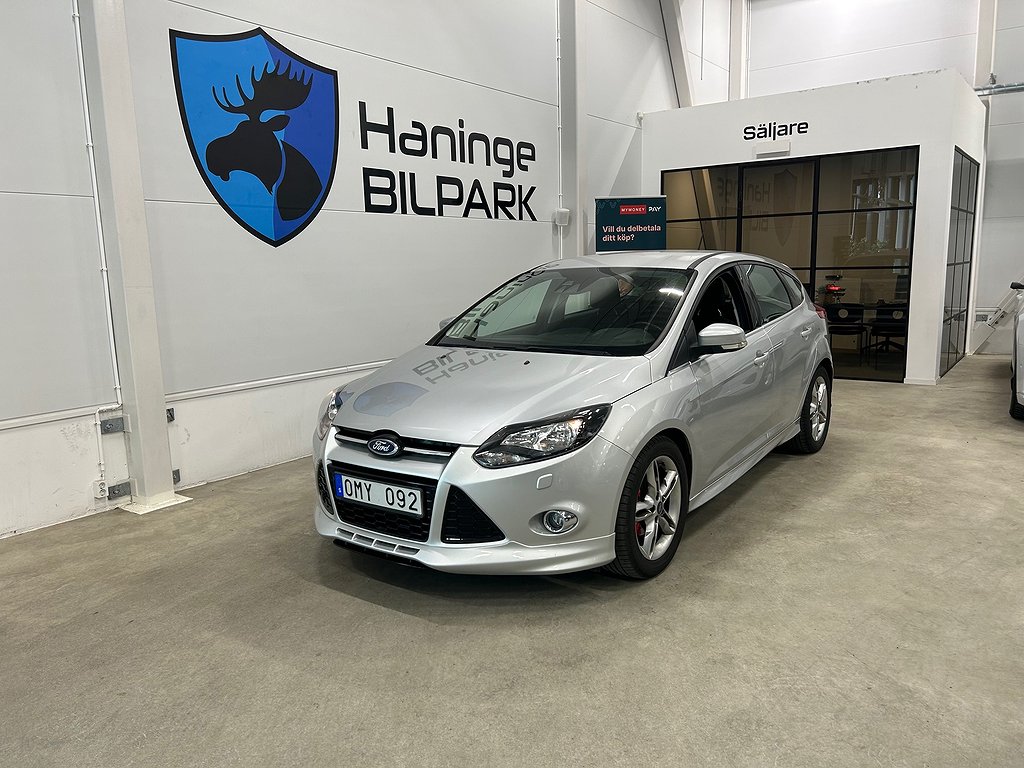 Ford Focus 1.0 EcoBoost  ST-Line NYBES/ /SUPERDEAL 3,95%/