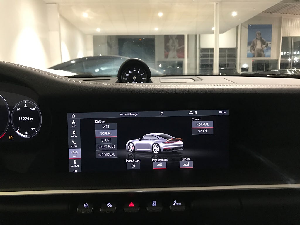 Porsche 911 Carrera S 2020 - miniatyr 13