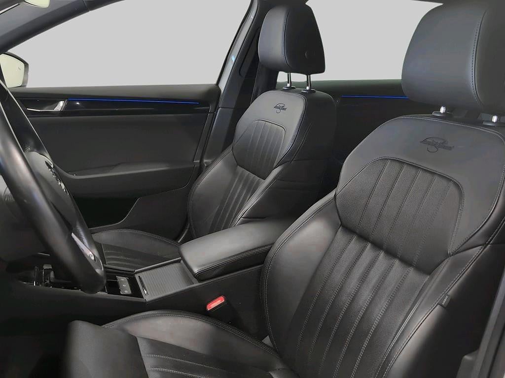 Skoda Superb Combi L&K TDI 190 hk DSG 4x4 Lågskatt Parkv.