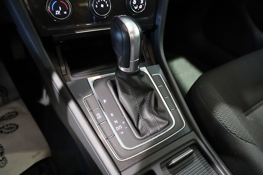 Volkswagen Golf 5-dörrar 1.0 TSI AUT CarPlay Blåtand 2017