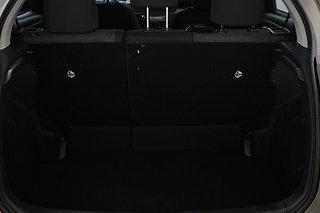 Halvkombi Toyota Yaris 22 av 22
