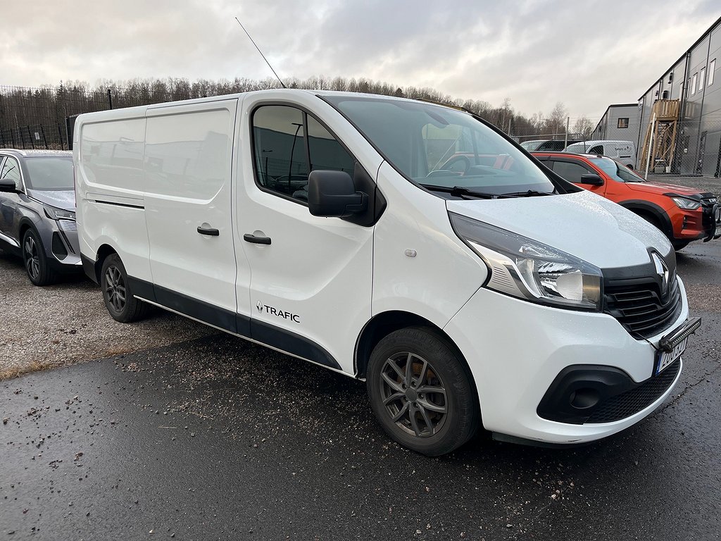 Renault trafic Skåpbil 2.7t 1.6 dCi Euro 6