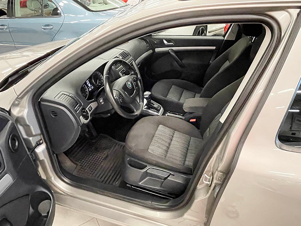 Skoda Octavia kombi 2,0 TDI 4Motion Automat 140Hk