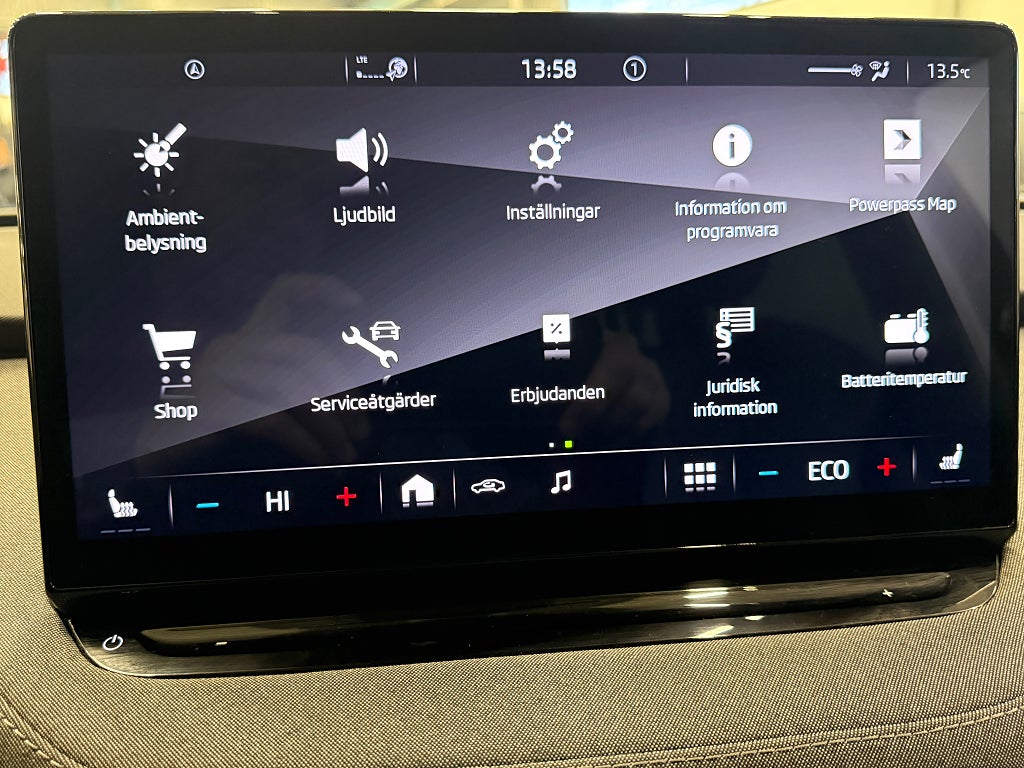 Skoda Enyaq iV iV80, Plus 204HK S&V hjul, Nybytt framruta, 3,95% Ränta - miniatyr 20