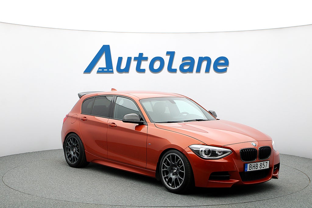 BMW M135i RWD Manuell, Kolfiber, BBS *Kampanj 3,95% ränta