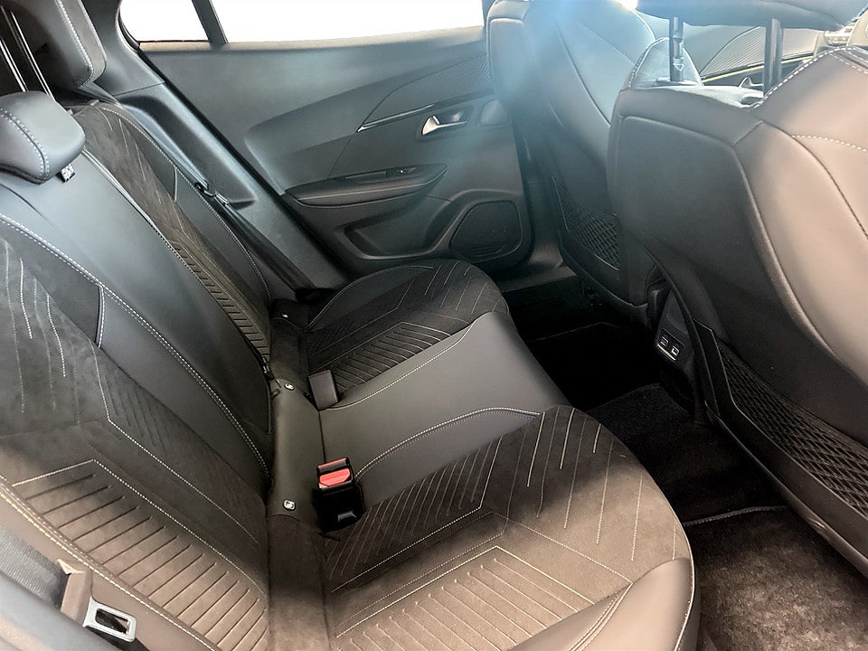 Bild på Peugeot 2008 GT 1.2 PT 130hk Aut - B-KAMERA, CARPLAY, KEYLESS
