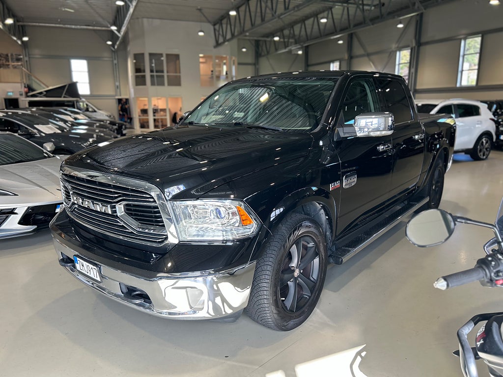 RAM 1500 Crew Cab 5.7 HEMI TorqueFlite Longhorn Lock / Alpine