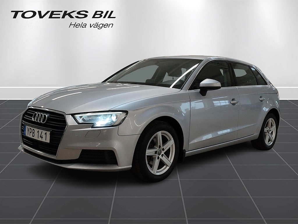 Audi A3 Sportback 1.5 TFSI 150 hk BENSINVÄRMARE