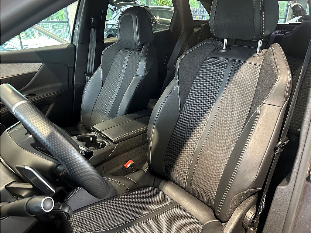 Bild på Peugeot 3008 GT 1.2 PT 130hk Aut - B-KAMERA,NAVI,CARPLAY