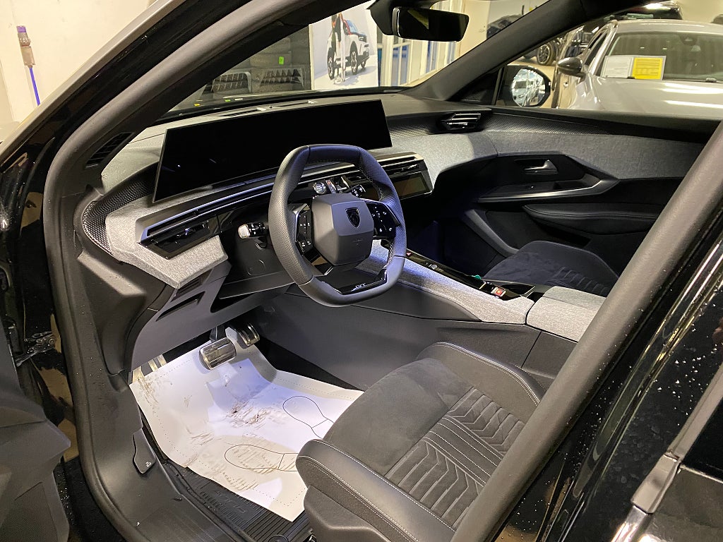 Bild på Peugeot 5008 GT HYBRID 136hk Aut - 7-SITS, DRAG