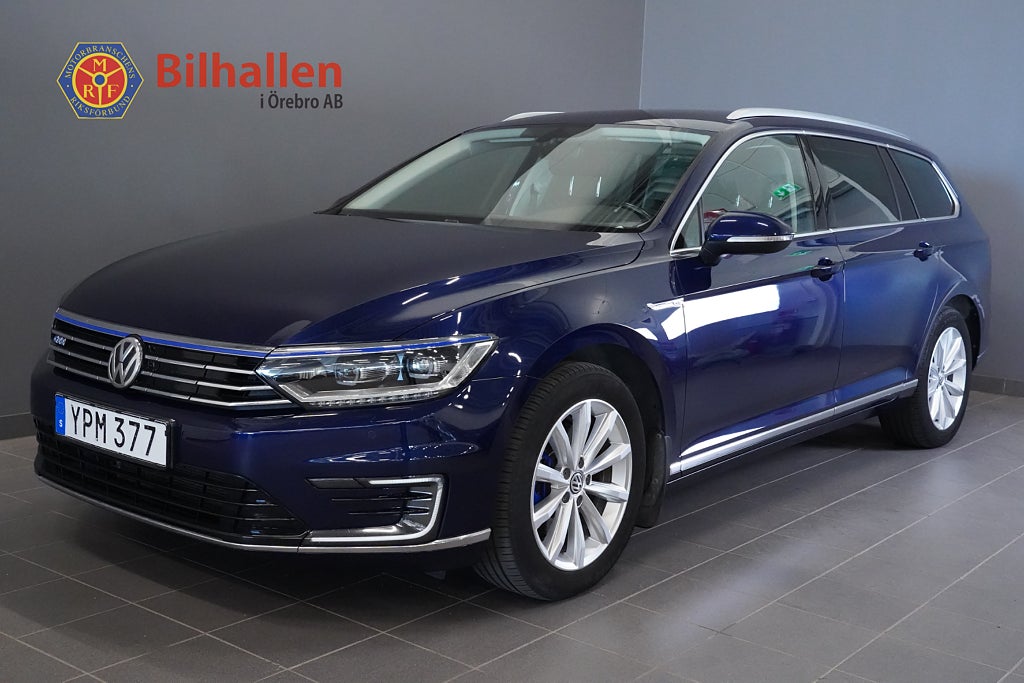 Volkswagen Passat Variant GTE 1.4 TSI Dragkrok Kamera Värmare CarPlay