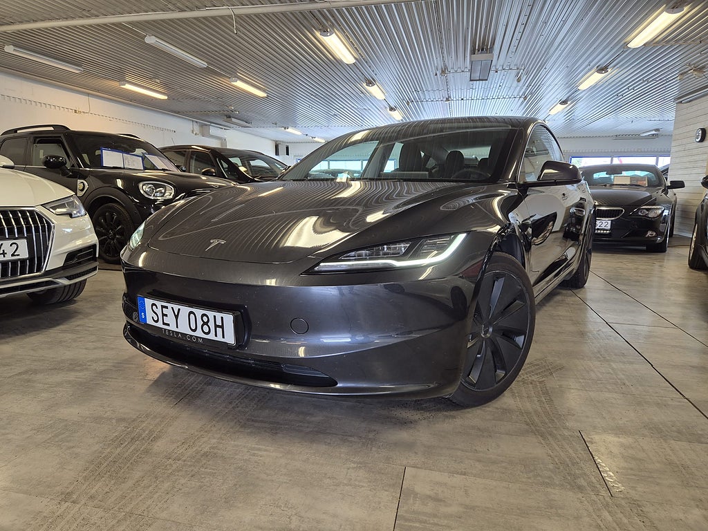 Tesla Model 3 Long Range AWD Higland Värmepump Autopilot