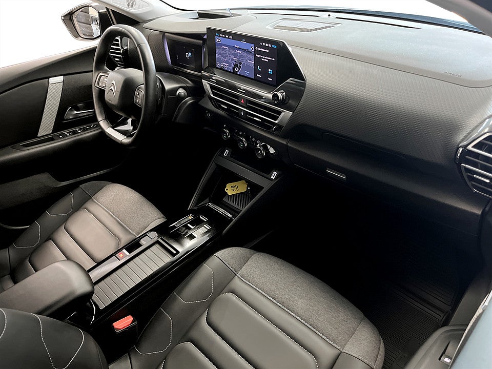 Bild på Citroën C4-X Shine 1.2 PT 130hk Aut B-KAMERA CARPLAY