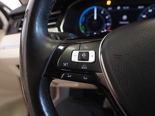 Kombi Volkswagen Passat 19 av 23