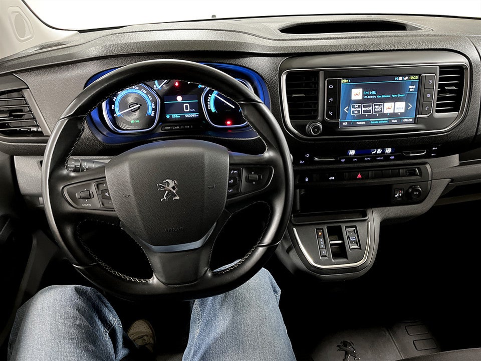 Bild på Peugeot e-Expert PRO+ 75kWh 136hk Aut L3 B-KAMERA NAVI