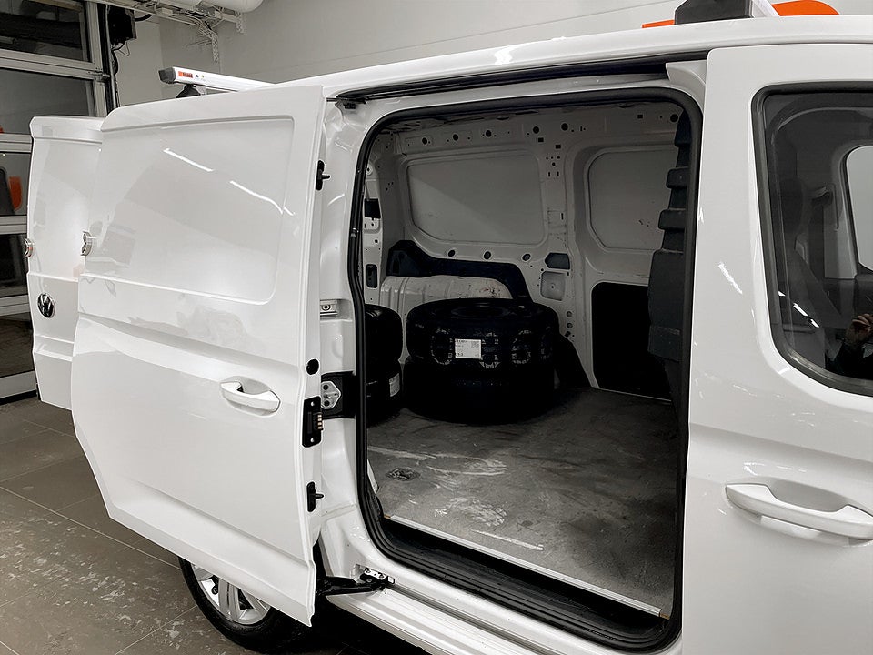 Bild på Volkswagen Caddy Maxi Cargo 1.5 TSI 114hk BACKSENSORER