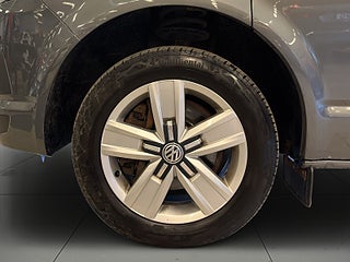Volkswagen Caravelle 2.0 TDI Comfortline 9-Sits/Drag/P-Värm/S&V-Hjul/P-Sens
