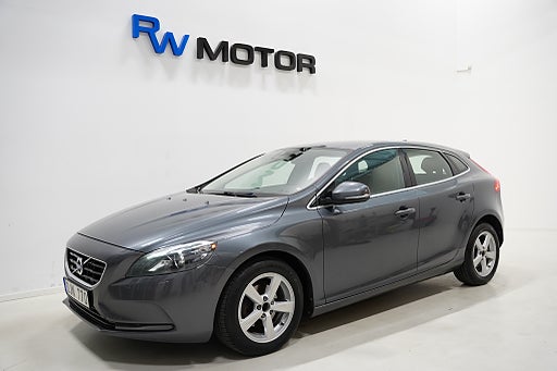 Volvo V40 D2 116hk Momentum D-värmare VOC B-kamera