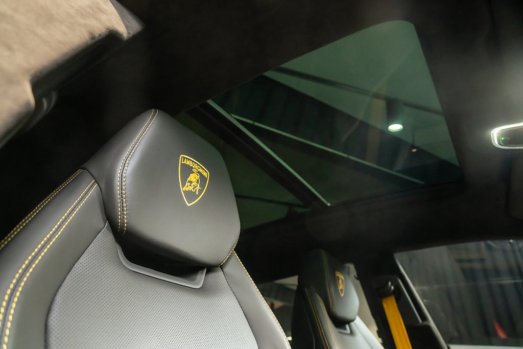 Gallery image 14 of 16