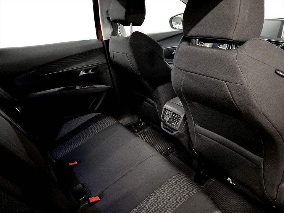 Bild på Peugeot 3008 Active 1.2 PT 130hk Aut - FARTHÅLLARE, BACKSENSORER