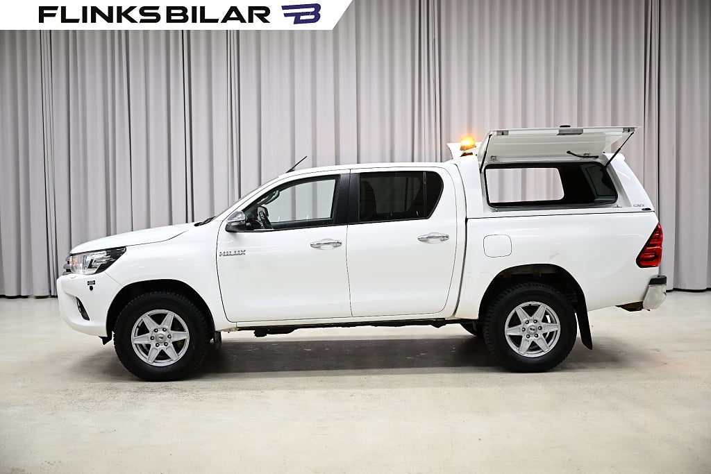 Toyota Hilux 2.4 AWD 150HK Automat|Dubbelhytt|Kåpa|FjärrstyrdVärmare