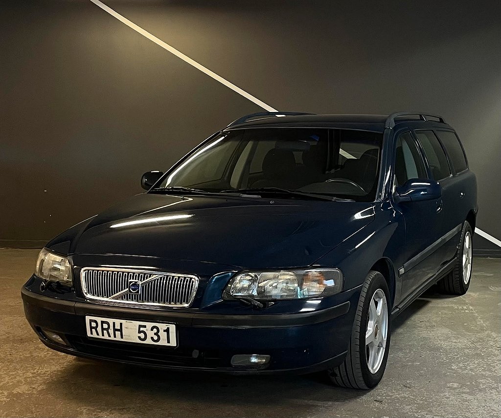 Volvo V70 2.4T AWD 356kr/mån