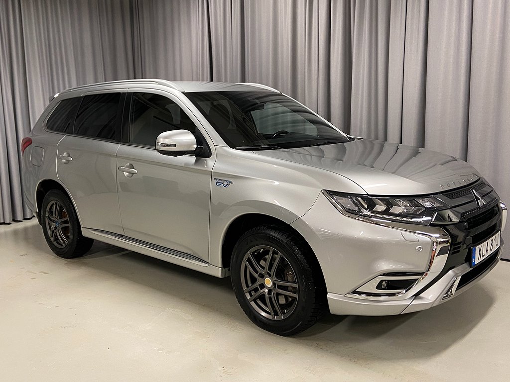 Mitsubishi Outlander 224hk AWD PHEV Business Moms Skinn SoV