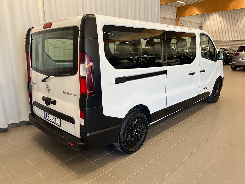Renault Trafic Buss 2,7t 1,6dci 120hk 9-sits thumbnail