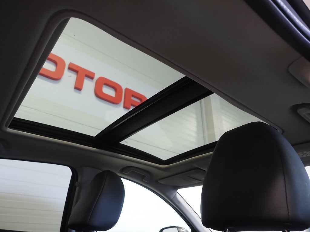 Honda HR-V 1.5 i-VTEC 131hk Executive |Drag|Pano|Kamera|Navi| 2016
