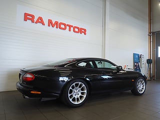 Sportkupé Jaguar XKR 5 av 20