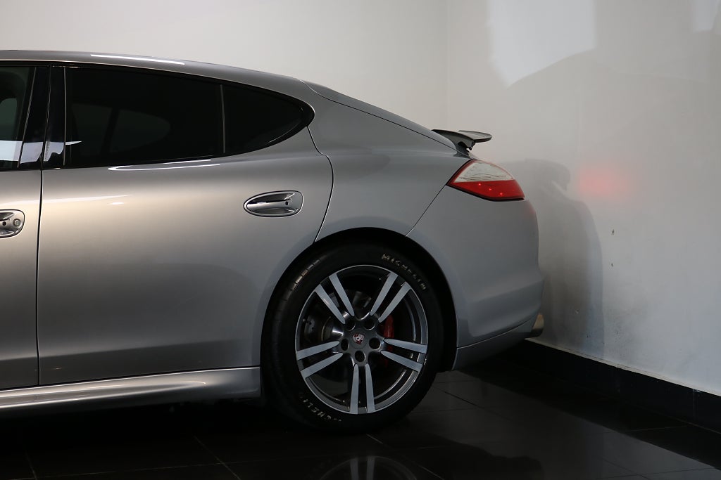 Porsche Panamera 2012 - miniatyr 28