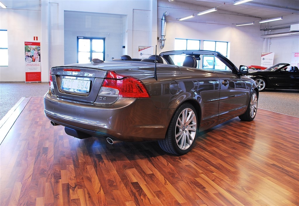Volvo C70 D4 177hk Summum, bild 2/17