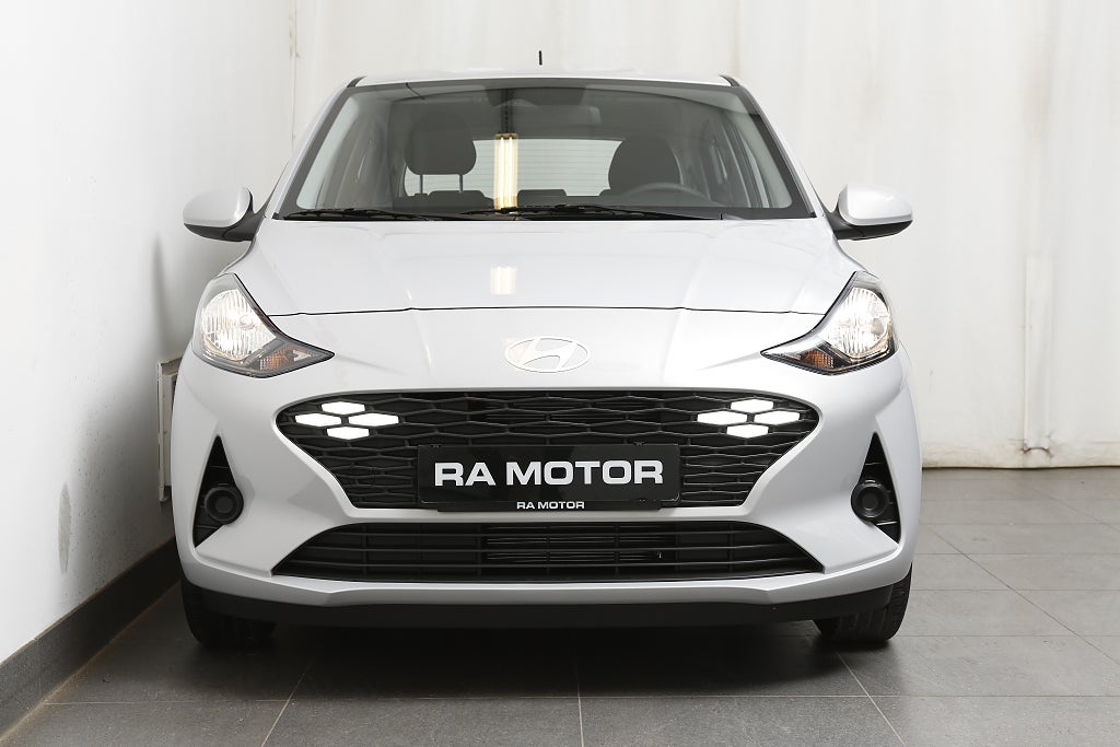 Hyundai i10 1,0 Automat Essential 2025