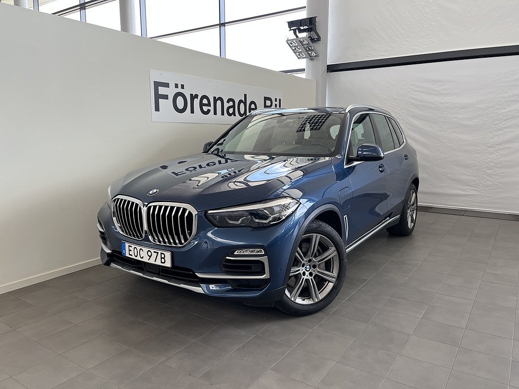 BMW X5 xDrive45e Drag Komfortstol 20" Värmare H/K Panorama