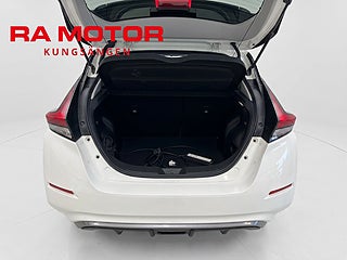 Halvkombi Nissan Leaf 18 av 23