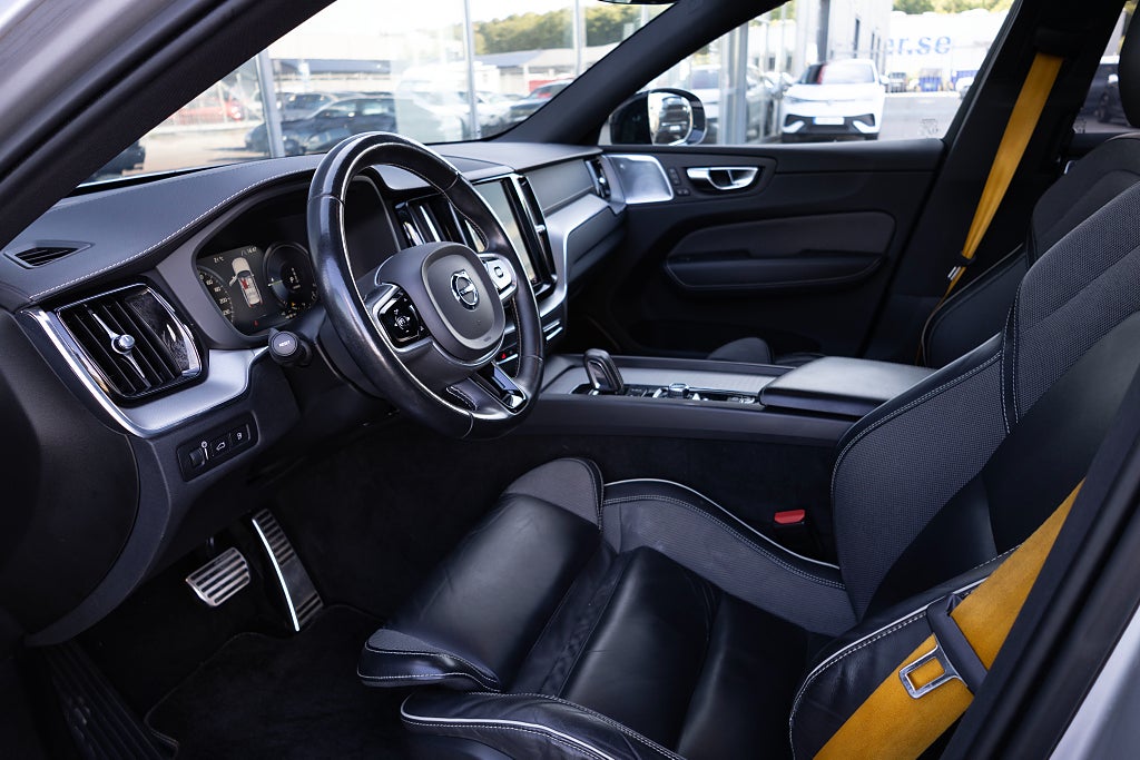 Volvo XC60 Recharge T8 Polestar Engineered AWD