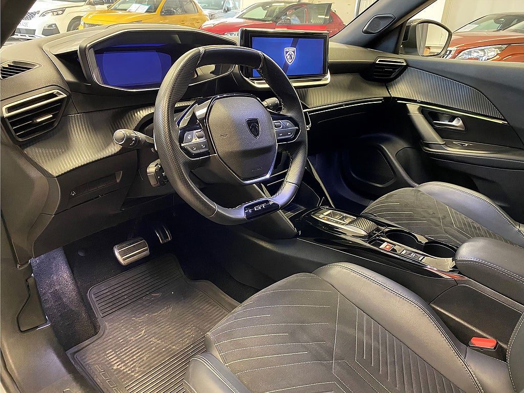 Bild på Peugeot 2008 GT 1.2 PT 130hk Aut - 360-KAMERA, CARPLAY