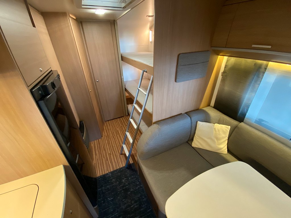 Adria Aviva 563 PT / Barnkammare / Markis m sidor / 7 bäddar - Adria