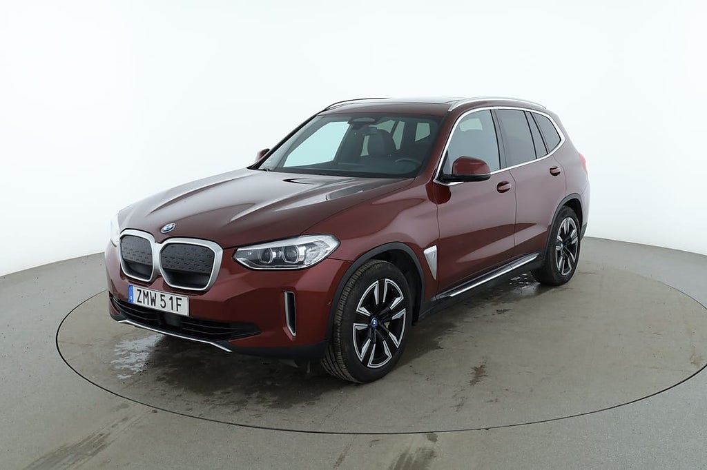 BMW iX3 Charged / ACC, PDC, Kamera, CarPlay, Cockpit, Pano