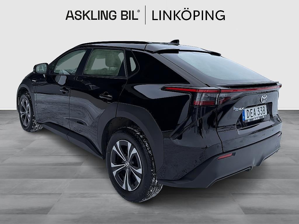 Toyota bZ4X 2023 - miniatyr 2