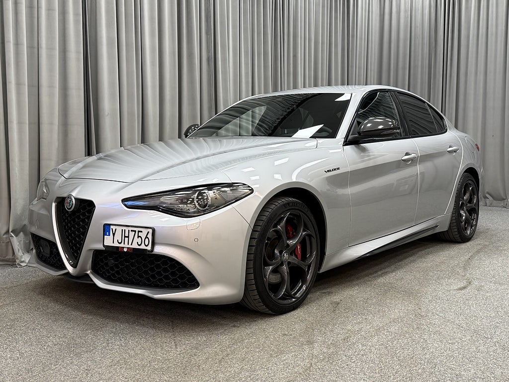 Alfa Romeo Giulia 2.0 Turbo 16V 280HK Veloce Q4 Navi/H&K